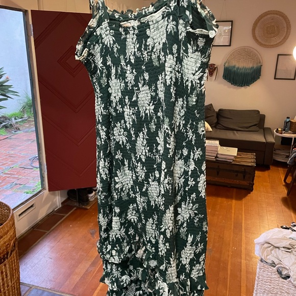 Abercrombie and Fitch Tie-Strap Smocked Midi Dress, size XXLT - Picture 3 of 6